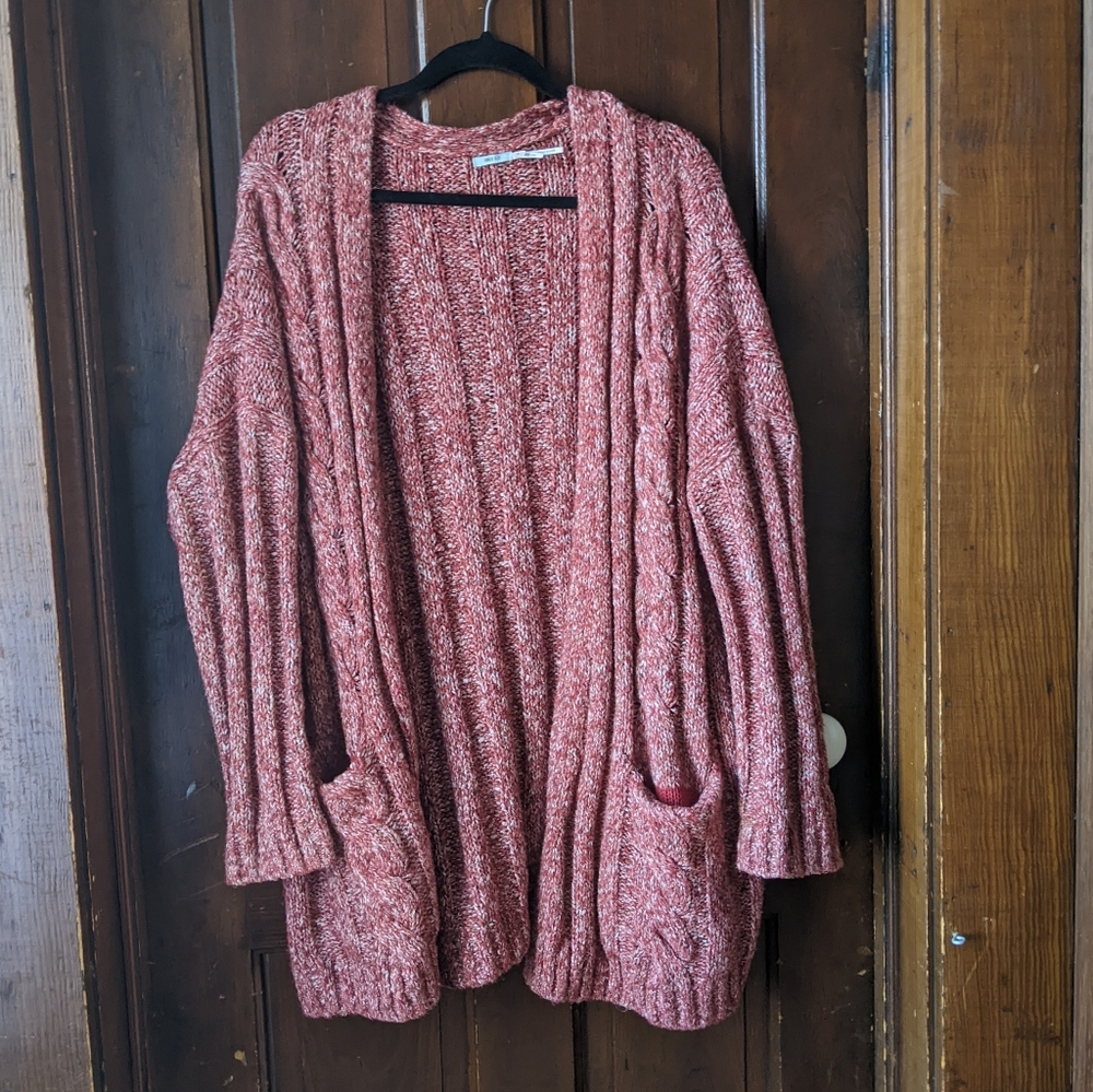 Cozy oversized chunky knit sweater